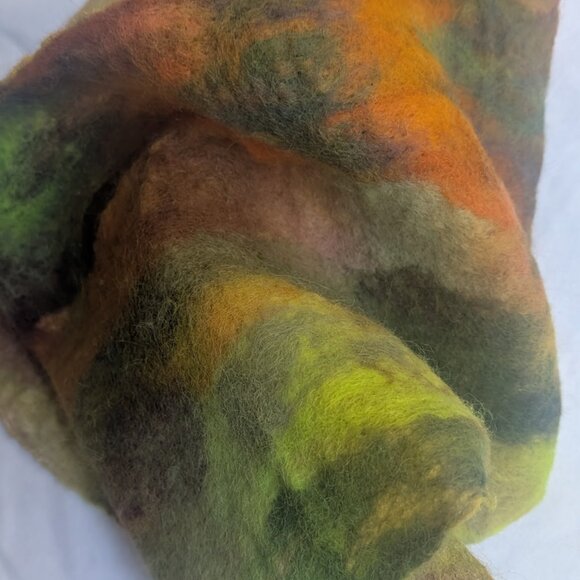 Handmade Wool Felt Scarf - Picture 4 of 7